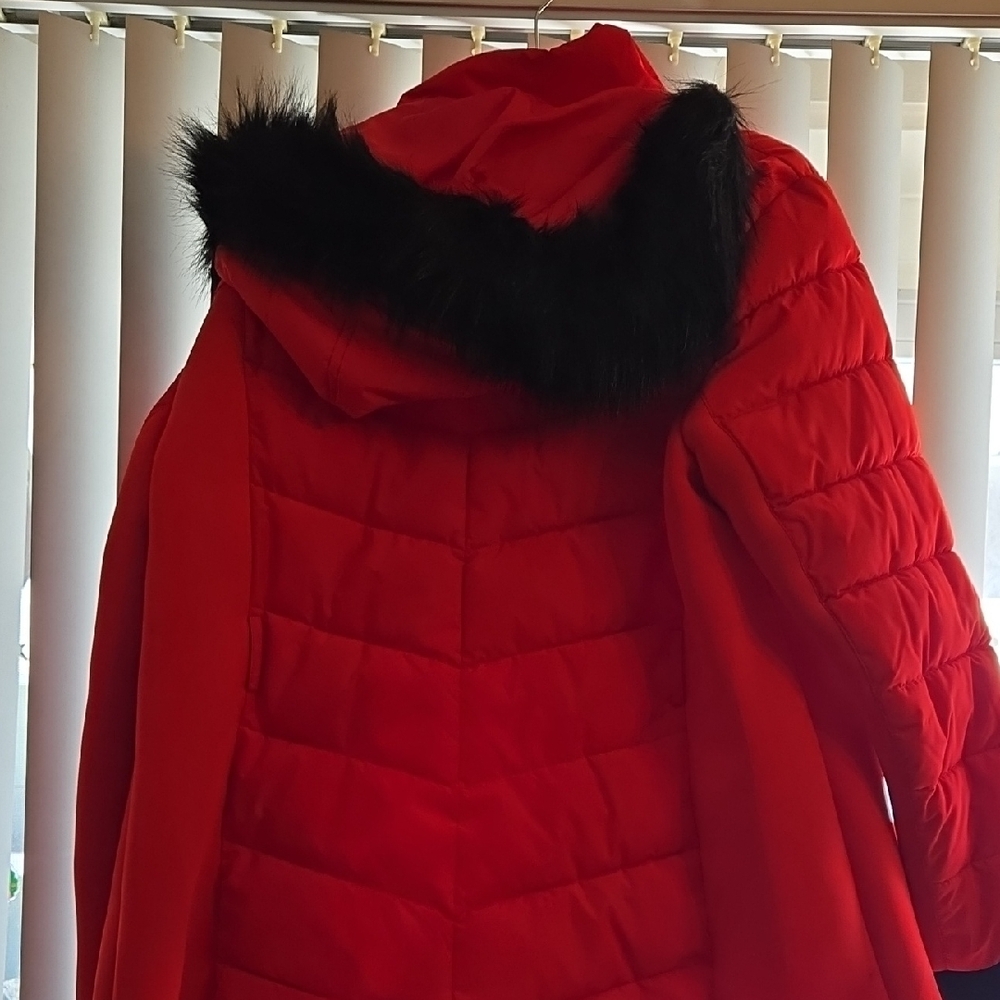 London Fog Red Puffer Jacket with Black Accents - Picture 3 of 3
